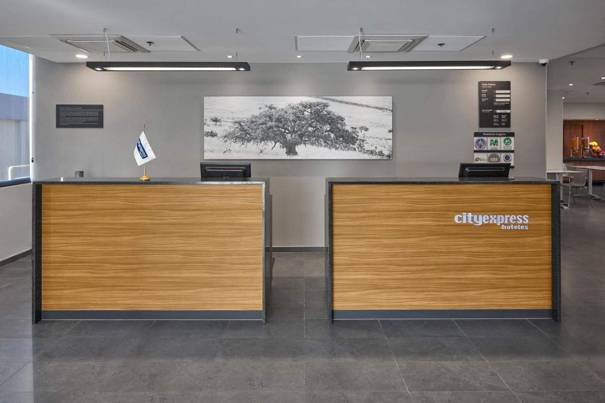 City Express By Marriott Monterrey Santa Catarina Santa Catarina  Zewnętrze zdjęcie