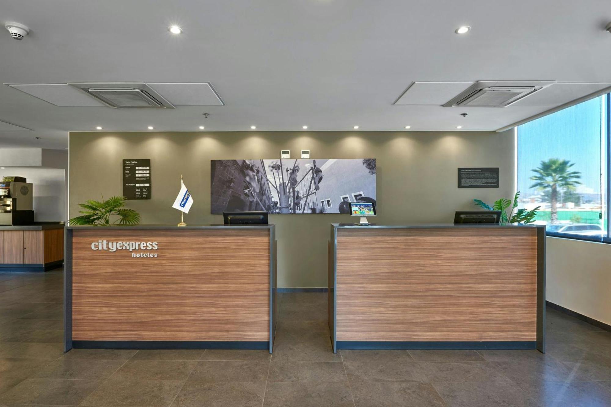 City Express By Marriott Monterrey Santa Catarina Santa Catarina  Zewnętrze zdjęcie